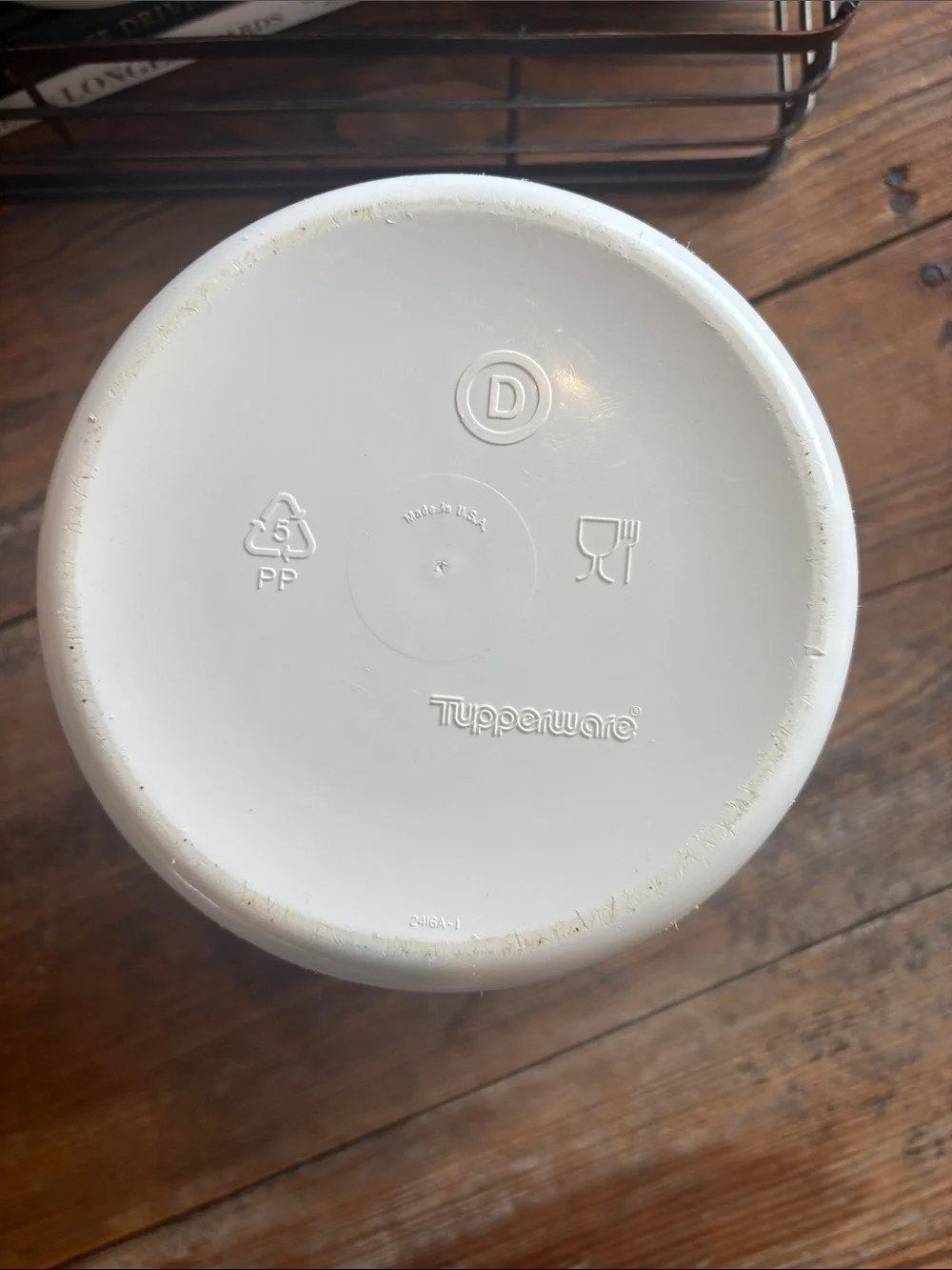 Tupperware Cream Canister with Beige Snap Lid